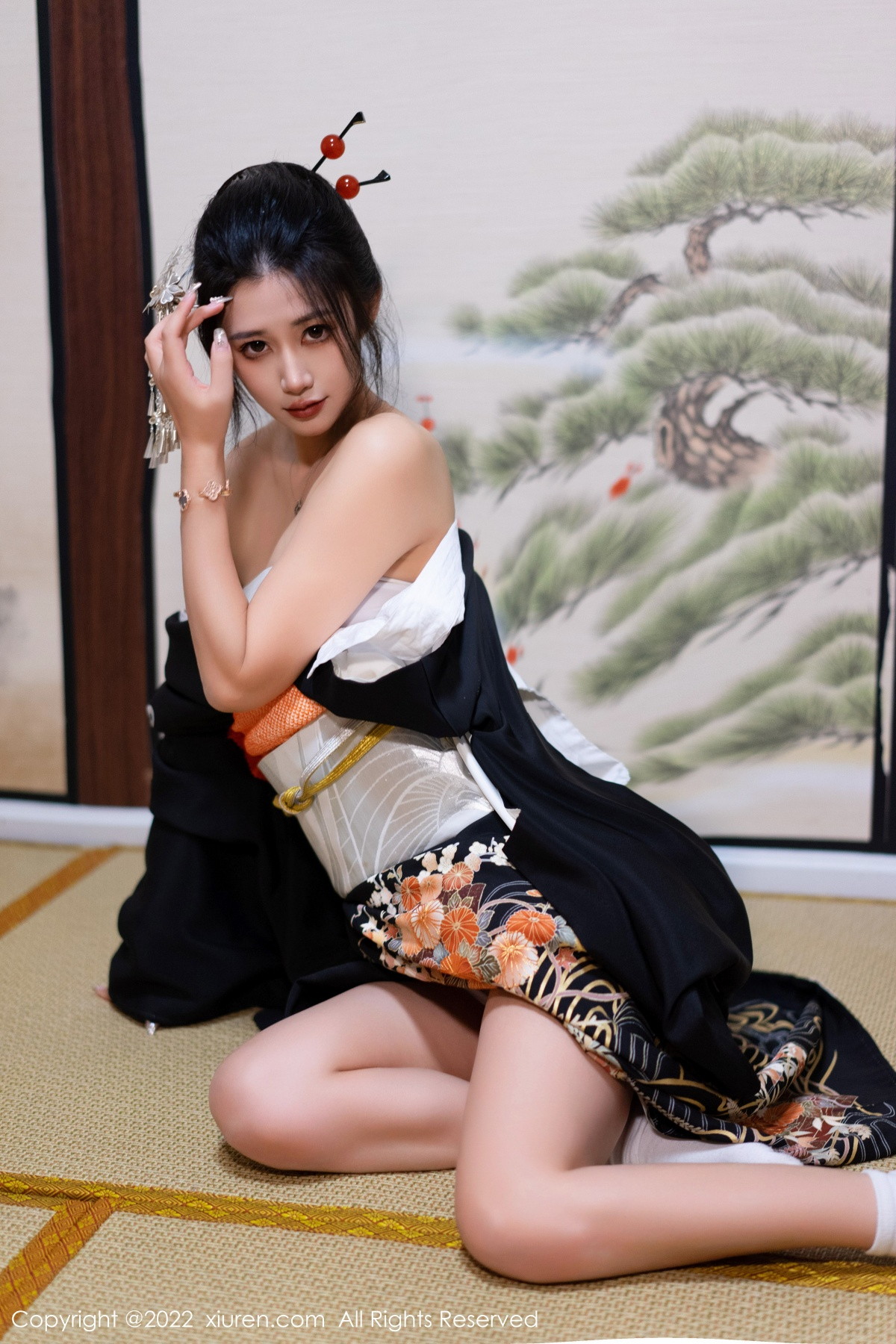 xgyw.top_XiuRen第5932期_模特laura阿姣性感深色日式和服半脱秀柔美身材迷人诱惑写真74P