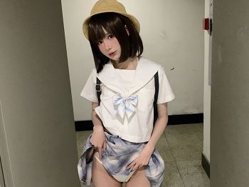 网络青春美女西园寺南歌主人的任务主题户外性感JK工作服半脱露白色皮质内衣骚扰写真40P