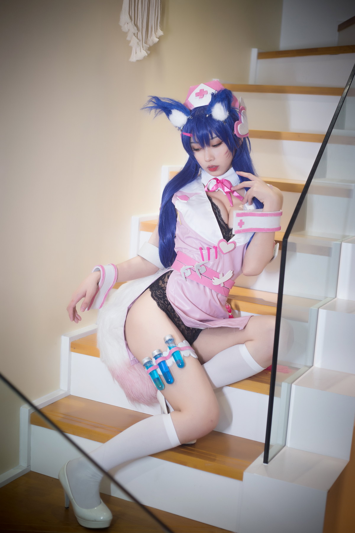 xgyw.top_Coser美女清颜真德秀阿狸护士主题性感粉红护士装半脱露黑色蕾丝内衣诱惑写真30P