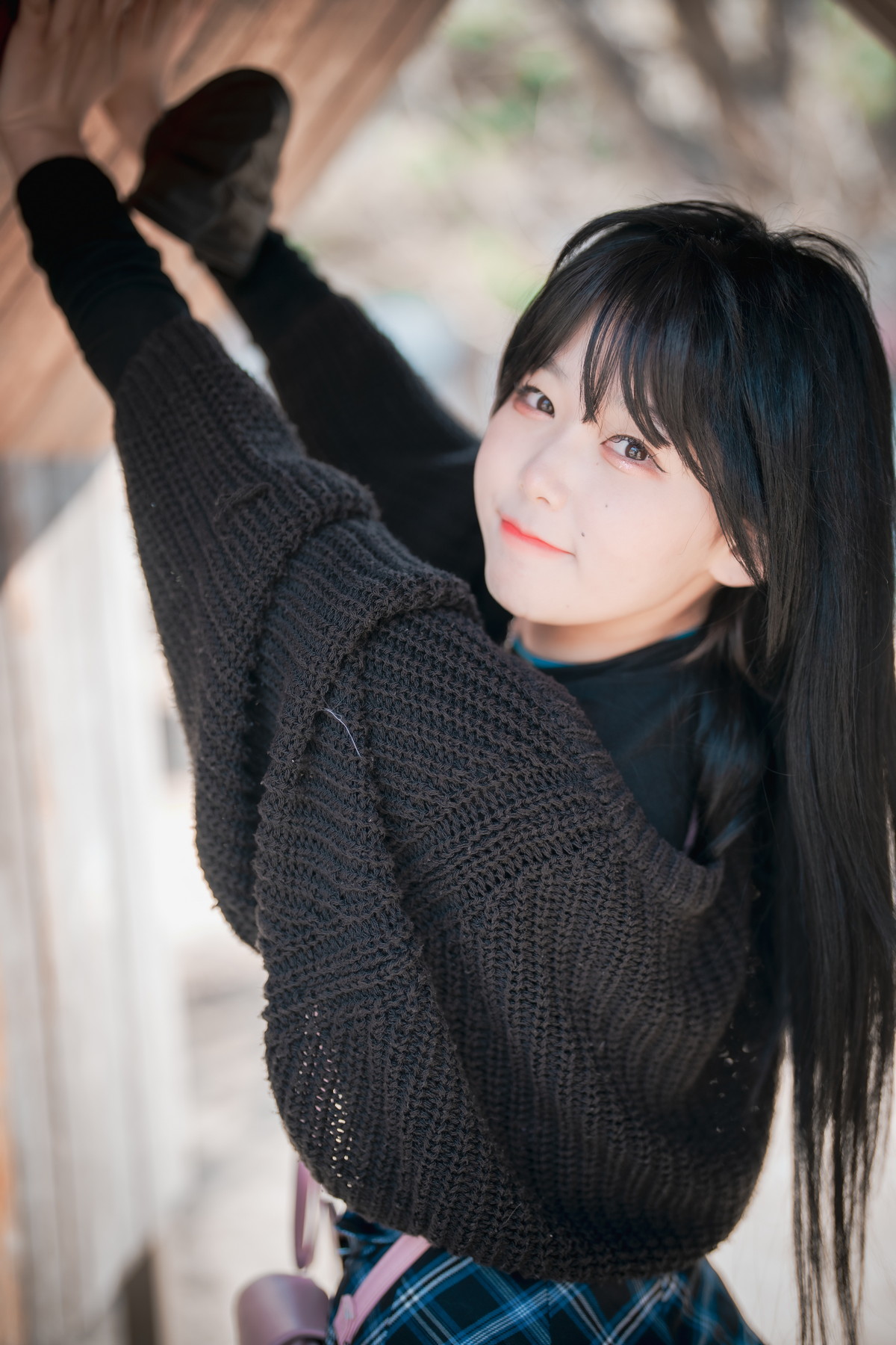 xgyw.top_[DJAWA]No.233_模特Zia_Early Spring Walk in March主题户外半撩制服秀翘臀诱惑写真141P