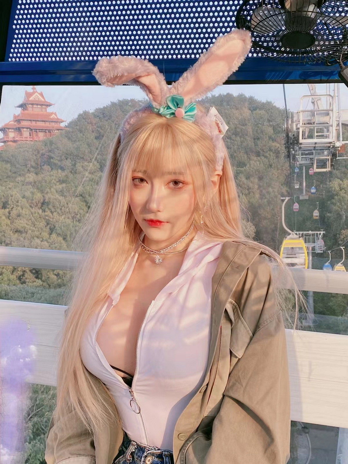 xgyw.top_人气Coser啾小妍日常系列精选主题多套性感服饰秀完美身材靓丽迷人写真233P