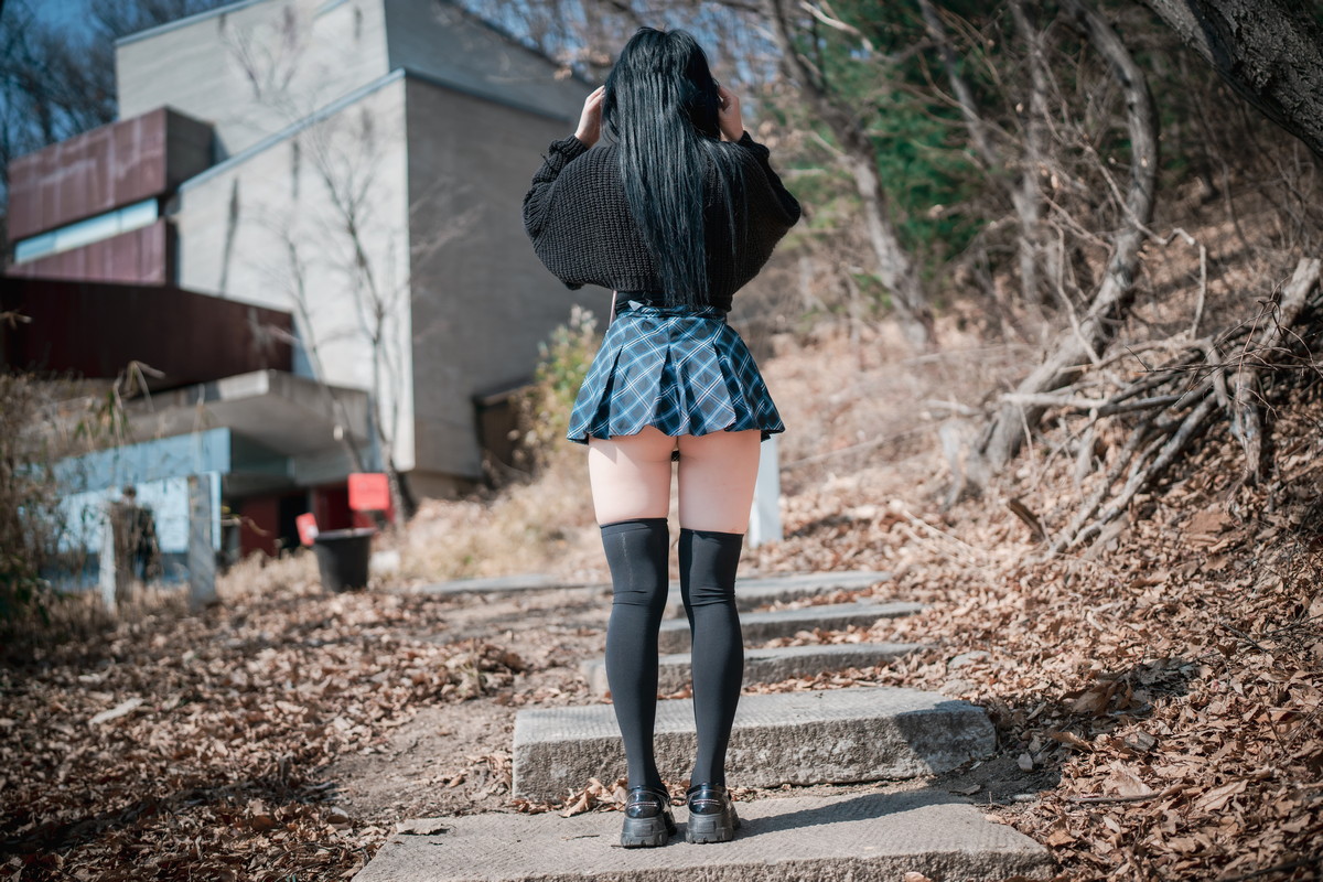 xgyw.top_[DJAWA]No.233_模特Zia_Early Spring Walk in March主题户外半撩制服秀翘臀诱惑写真141P