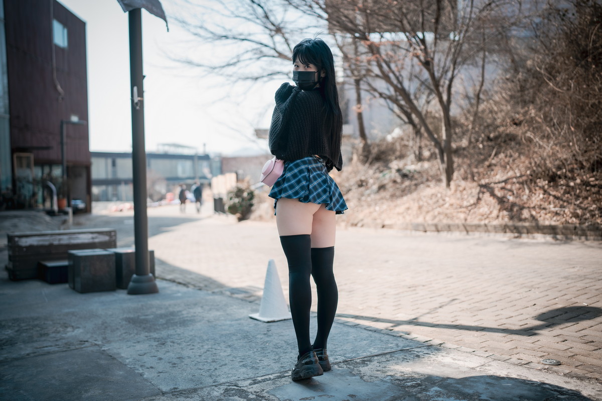 xgyw.top_[DJAWA]No.233_模特Zia_Early Spring Walk in March主题户外半撩制服秀翘臀诱惑写真141P