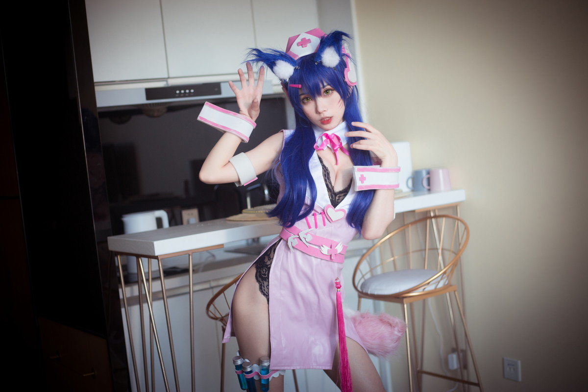 xgyw.top_Coser美女清颜真德秀阿狸护士主题性感粉红护士装半脱露黑色蕾丝内衣诱惑写真30P