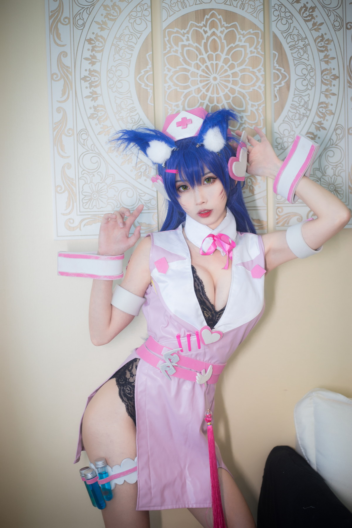 xgyw.top_Coser美女清颜真德秀阿狸护士主题性感粉红护士装半脱露黑色蕾丝内衣诱惑写真30P