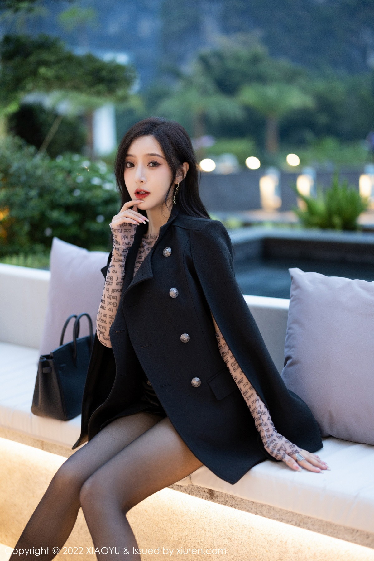 xgyw.top_[XiaoYu画语界]Vol.916_女神王馨瑶yanni半脱露轻透服饰配超薄黑丝秀惹火身材诱惑写真93P