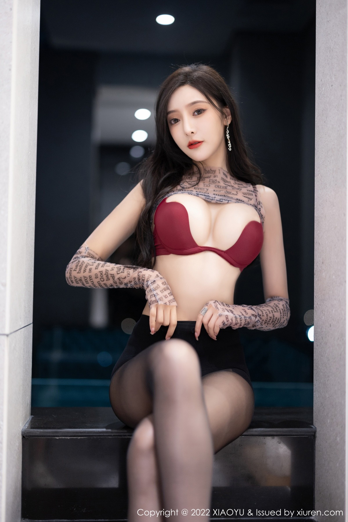 xgyw.top_[XiaoYu画语界]Vol.916_女神王馨瑶yanni半脱露轻透服饰配超薄黑丝秀惹火身材诱惑写真93P