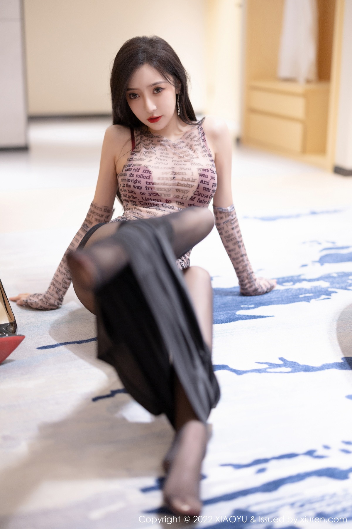 xgyw.top_[XiaoYu画语界]Vol.916_女神王馨瑶yanni半脱露轻透服饰配超薄黑丝秀惹火身材诱惑写真93P