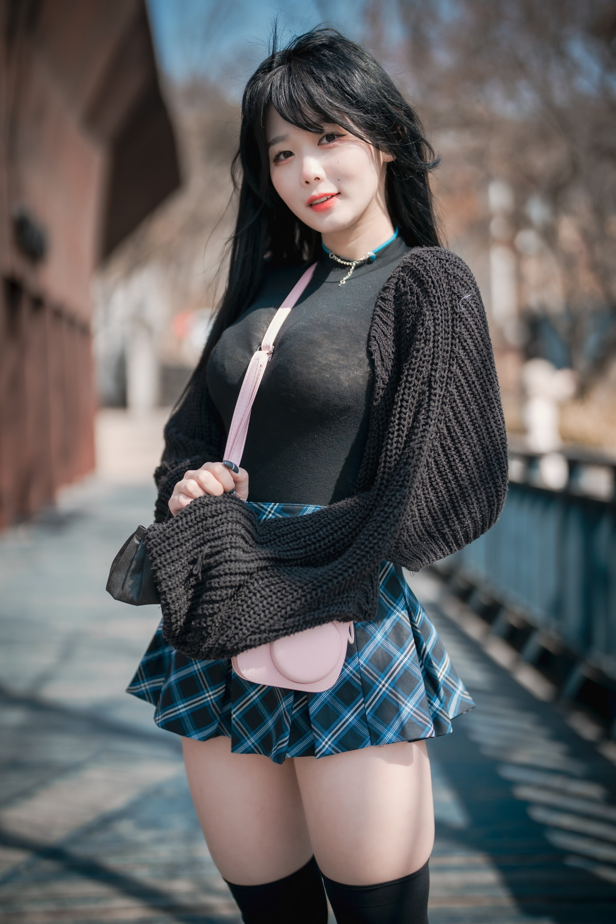 xgyw.top_[DJAWA]No.233_模特Zia_Early Spring Walk in March主题户外半撩制服秀翘臀诱惑写真141P