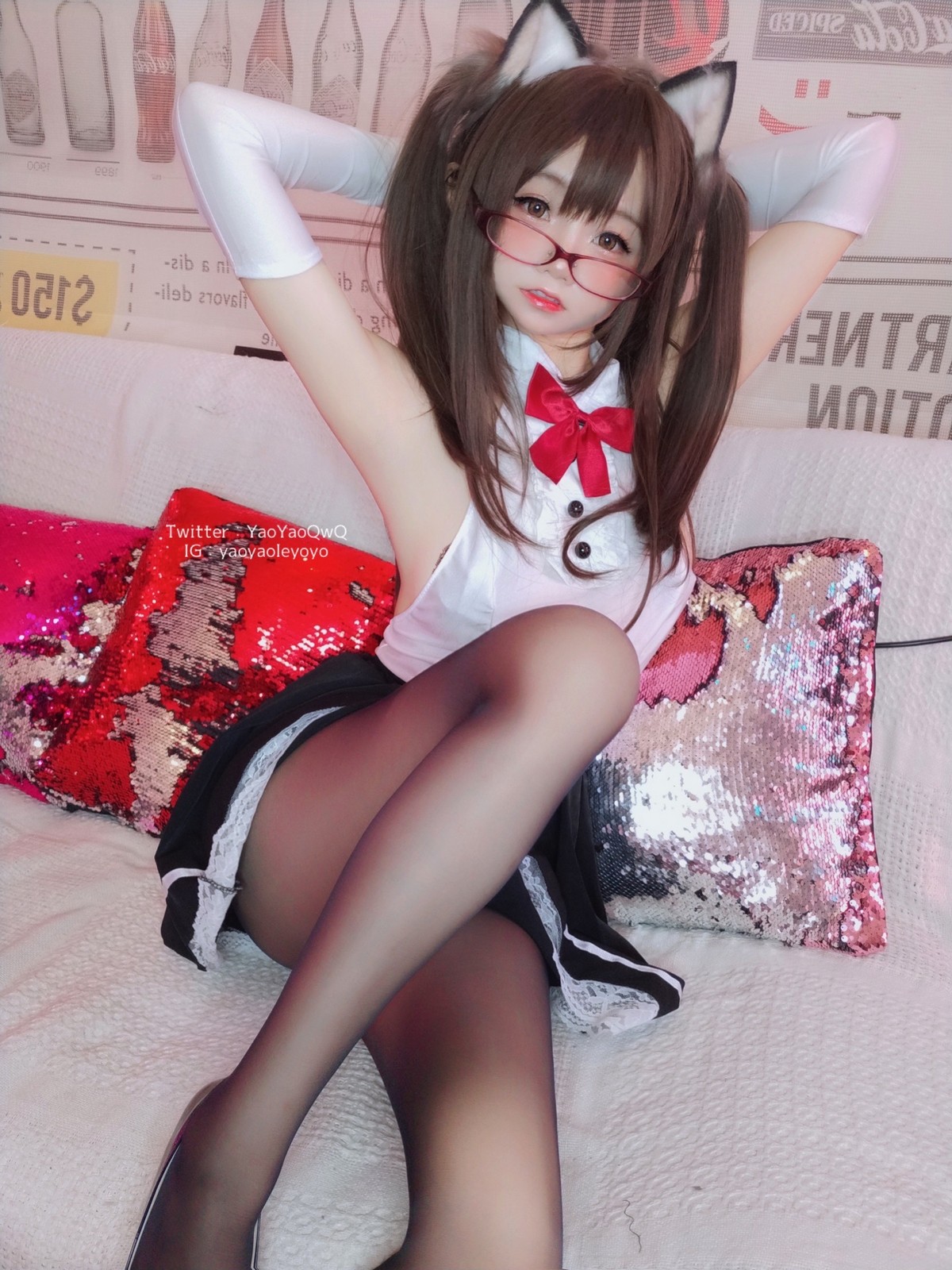 xgyw.top_网络美女软妹摇摇乐黑色紧身衣主题性感黑色短裙下超薄黑丝秀翘臀美腿诱惑写真100P