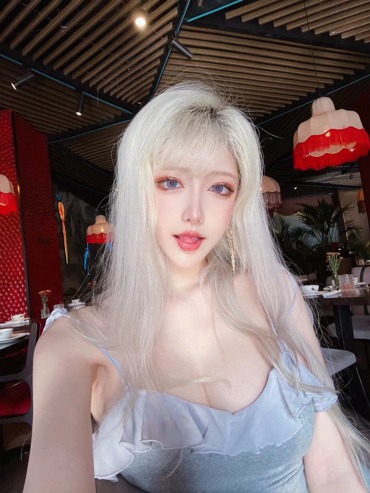 xgyw.top_人气Coser啾小妍日常系列精选主题多套性感服饰秀完美身材靓丽迷人写真233P