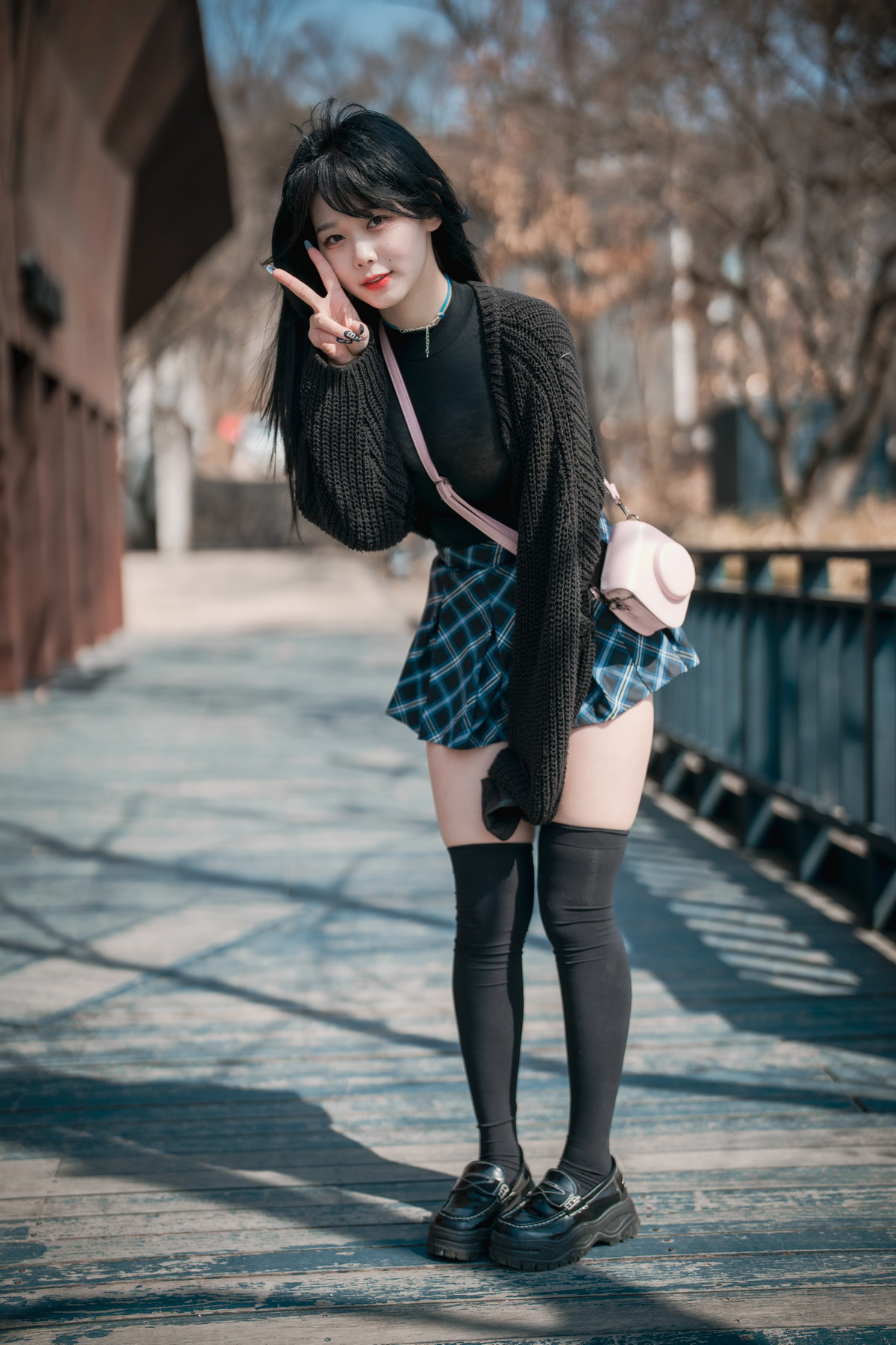 xgyw.top_[DJAWA]No.233_模特Zia_Early Spring Walk in March主题户外半撩制服秀翘臀诱惑写真141P