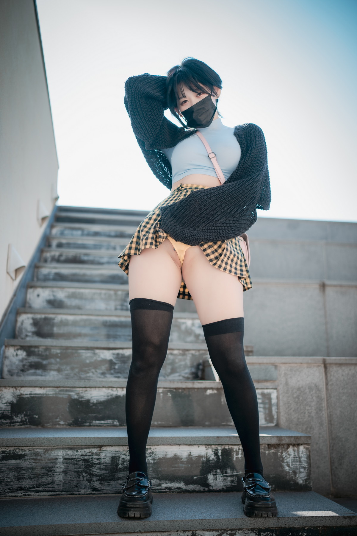 xgyw.top_[DJAWA]No.233_模特Zia_Early Spring Walk in March主题户外半撩制服秀翘臀诱惑写真141P