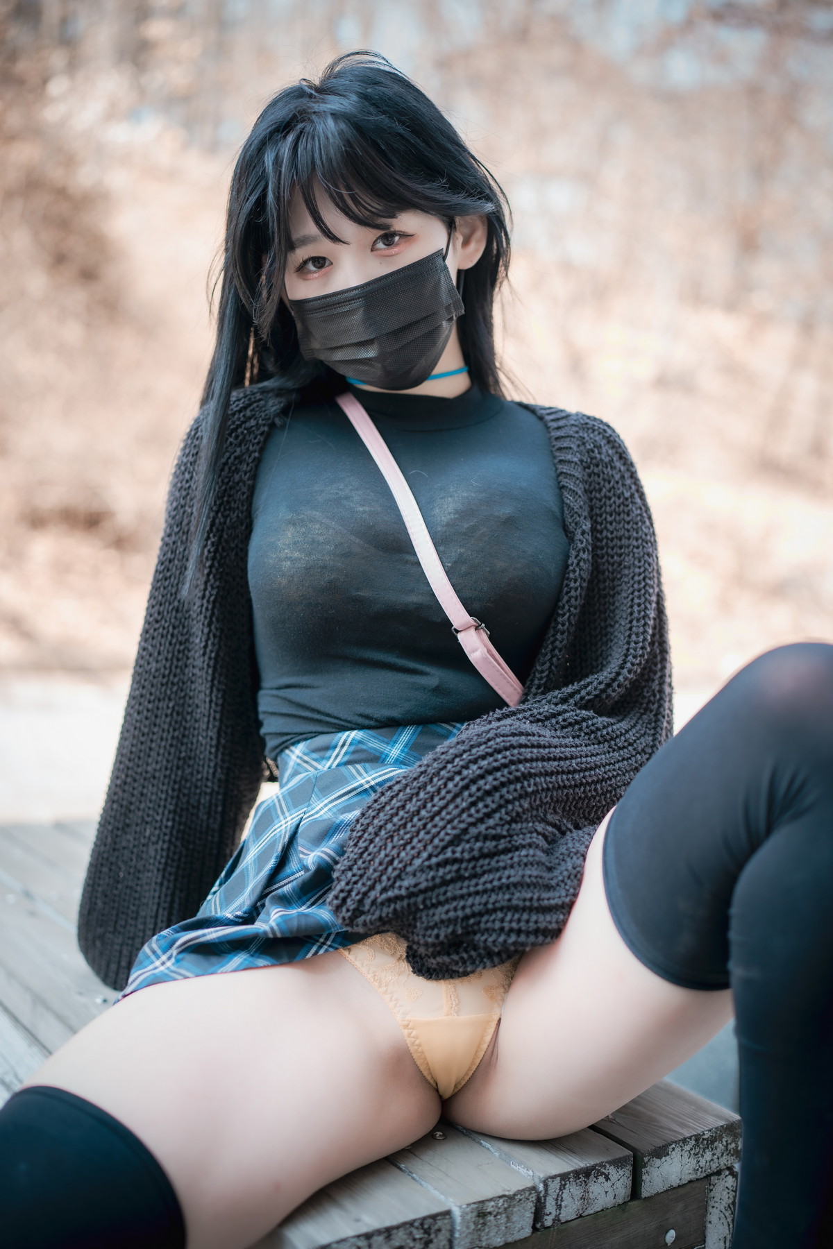 xgyw.top_[DJAWA]No.233_模特Zia_Early Spring Walk in March主题户外半撩制服秀翘臀诱惑写真141P