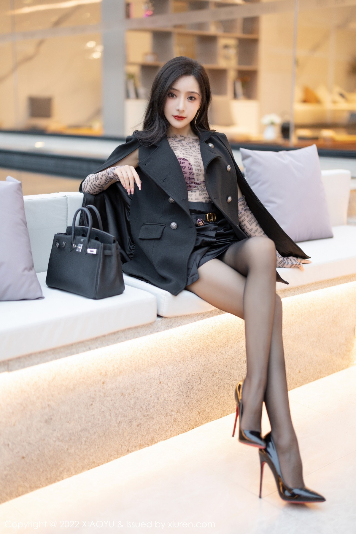 xgyw.top_[XiaoYu画语界]Vol.916_女神王馨瑶yanni半脱露轻透服饰配超薄黑丝秀惹火身材诱惑写真93P