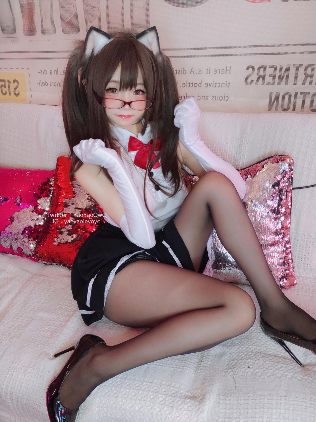 xgyw.top_网络美女软妹摇摇乐黑色紧身衣主题性感黑色短裙下超薄黑丝秀翘臀美腿诱惑写真100P