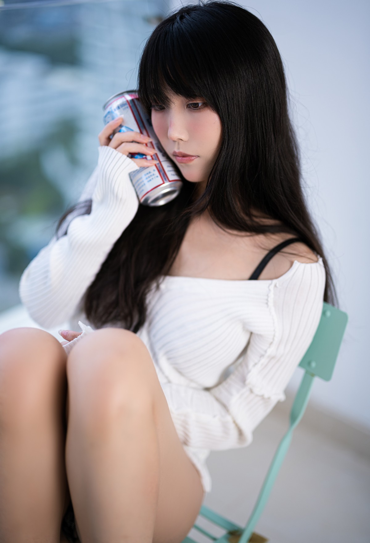xgyw.top_网络美女汪知子醉酒主题私房性感白色针织衣半脱露黑色蕾丝内衣撩人诱惑写真36P