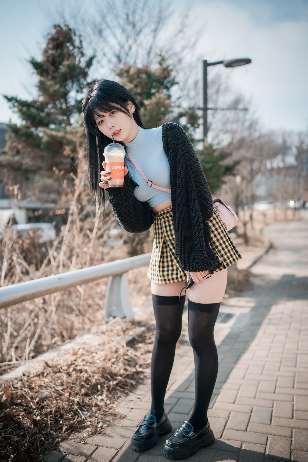 xgyw.top_[DJAWA]No.233_模特Zia_Early Spring Walk in March主题户外半撩制服秀翘臀诱惑写真141P