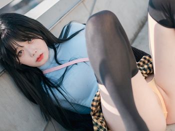 [DJAWA]No.233_车模Zia_Early Spring Walk in March主题户外半撩工作服秀蜜桃臀骚扰写真141P