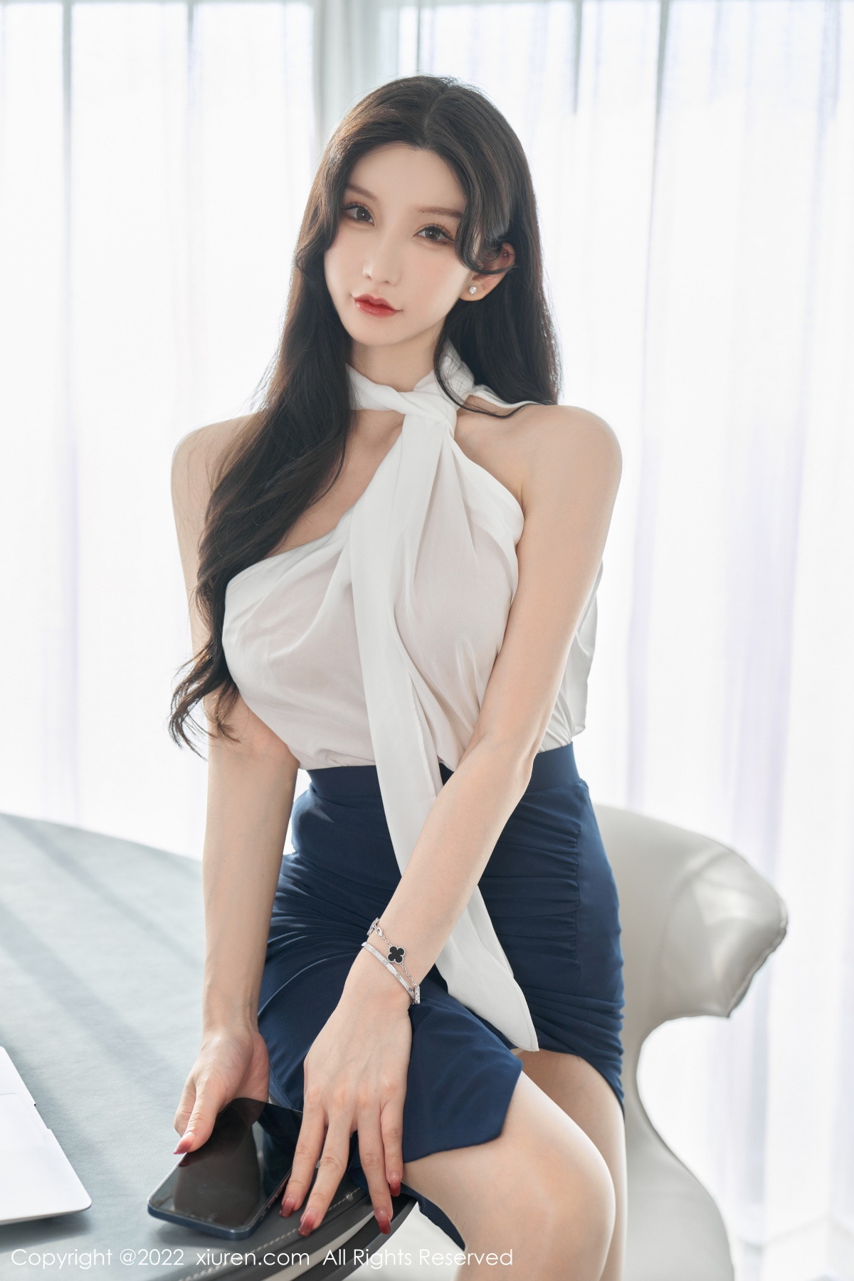 xgyw.top_XiuRen第5948_女神周于希Sally女秘书主题白色轻透衣配黑短裙秀翘臀诱惑写真70P