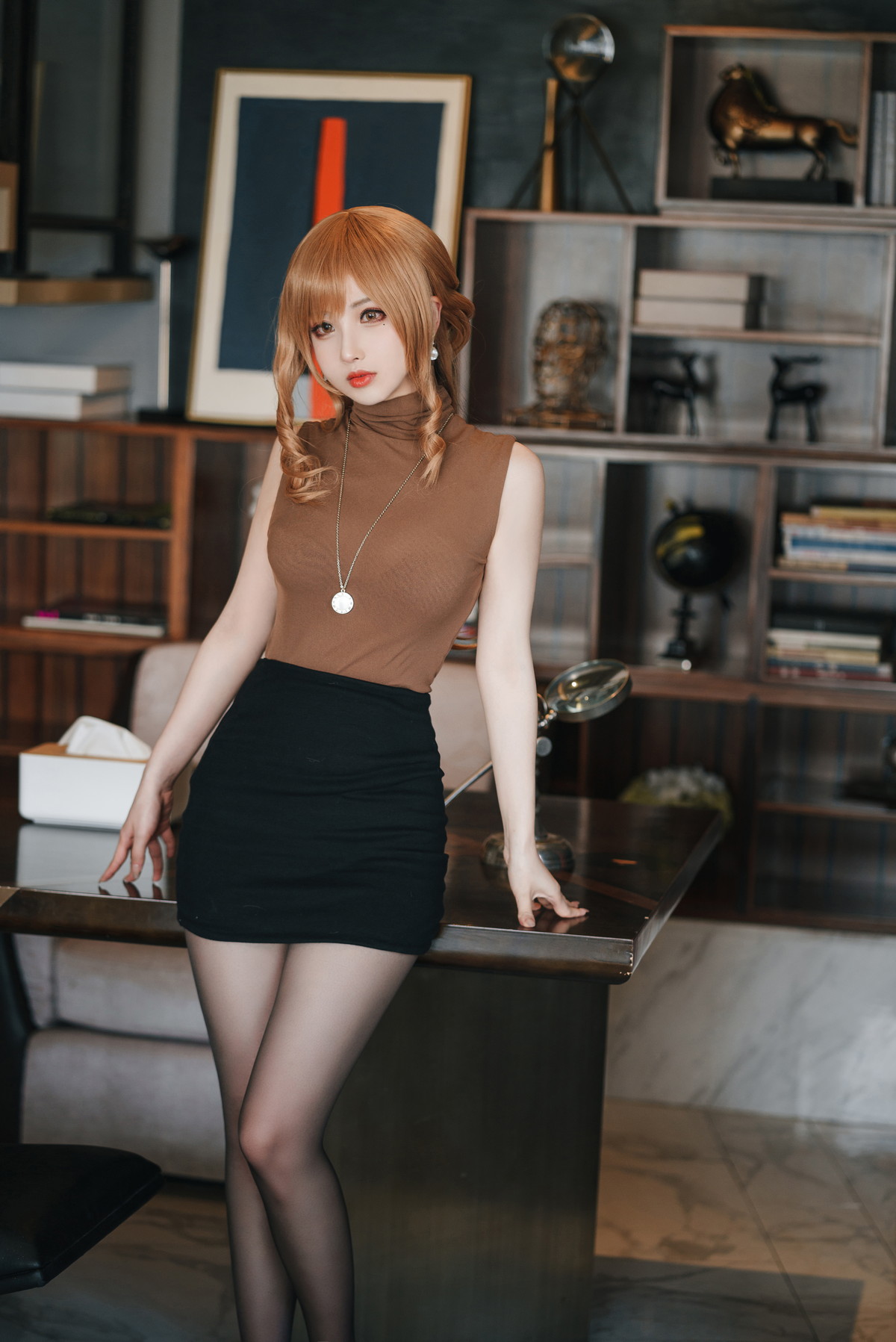 xgyw.top_网络美女rioko凉凉子人妻的一天主题性感黑短裙下超薄黑丝秀翘臀美腿诱惑写真30P