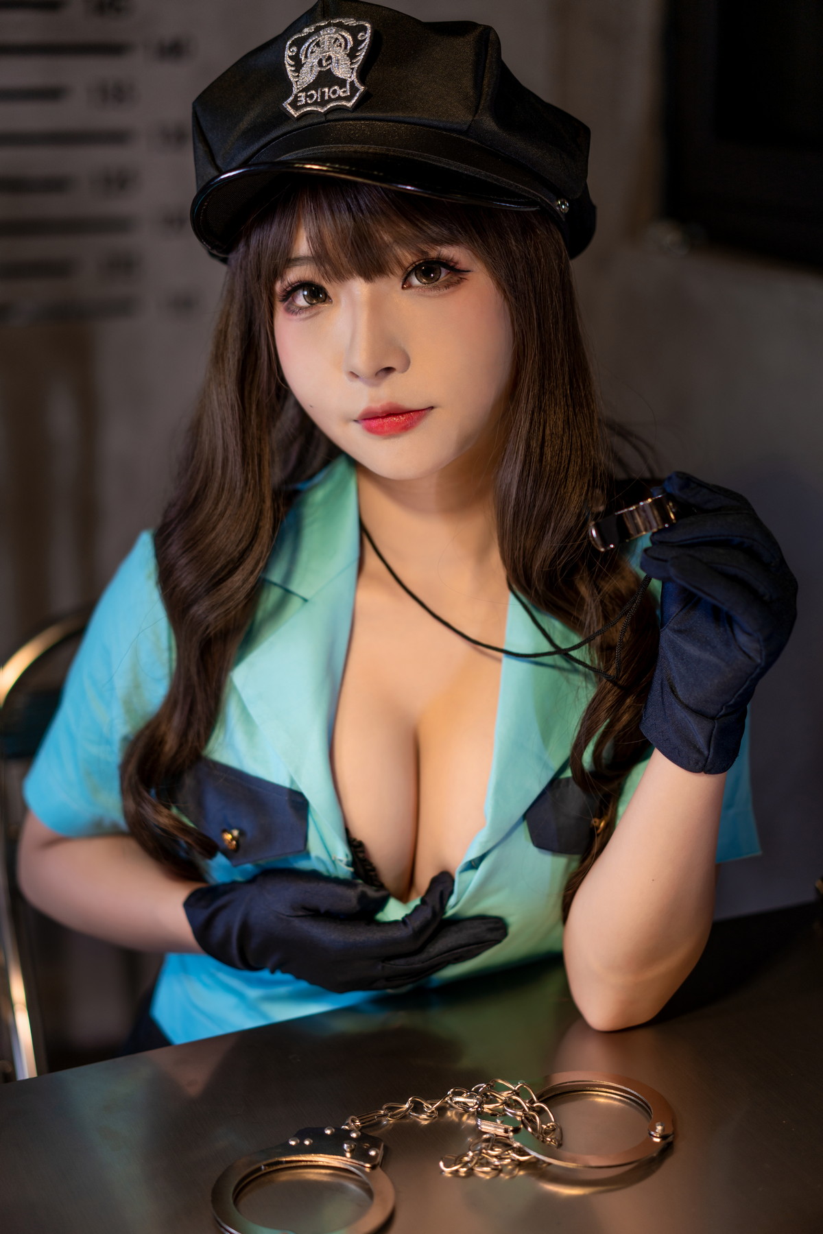 xgyw.top_网络美女yuuhui玉汇特级女警主题户外脱性感女警制服露黑色内衣迷人诱惑写真76P