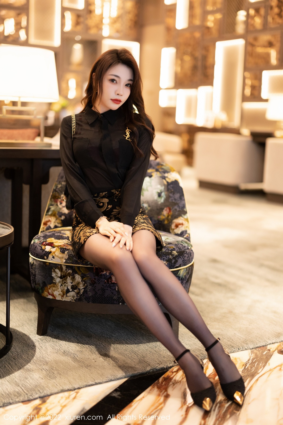 xgyw.top_XiuRen第5953期_女神徐莉芝Booty黑色轻透上衣配黑短裙露红色蕾丝内衣诱惑写真83P