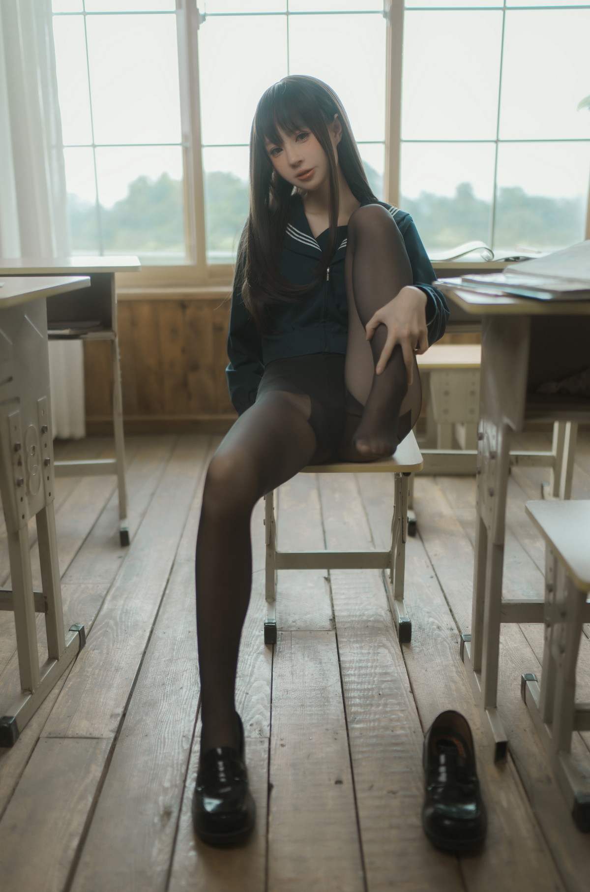 xgyw.top_网络美女西园寺南歌与班长的游戏主题教室里性感制服露黑色蕾丝内衣诱惑写真137P