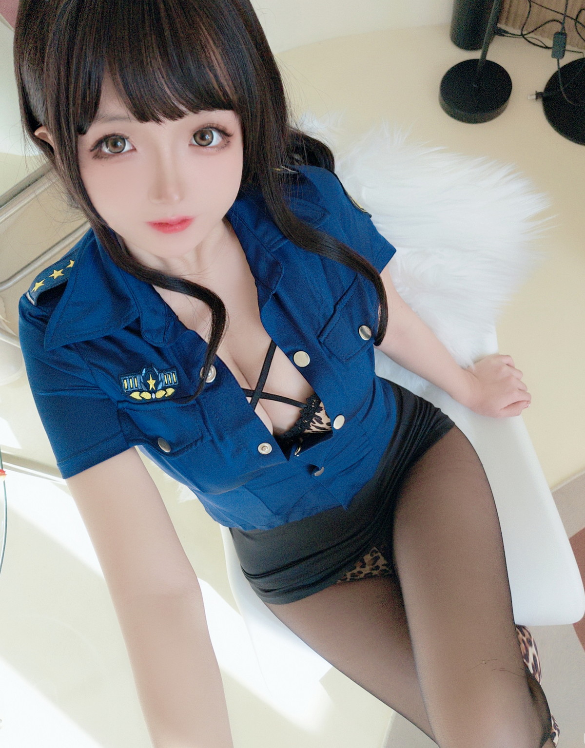 xgyw.top_Cosplay美女日奈娇豹纹女警主题蓝上衣配黑短裙半脱露豹纹内衣丰满诱惑写真109P