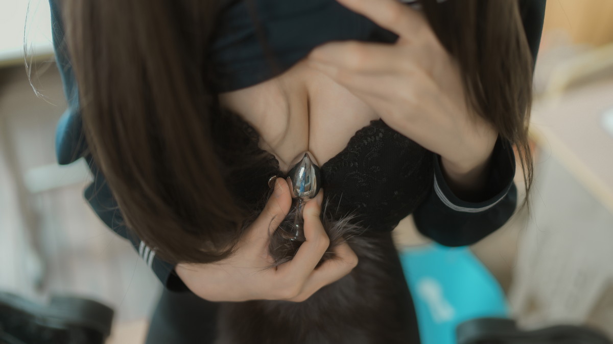 xgyw.top_网络美女西园寺南歌与班长的游戏主题教室里性感制服露黑色蕾丝内衣诱惑写真137P