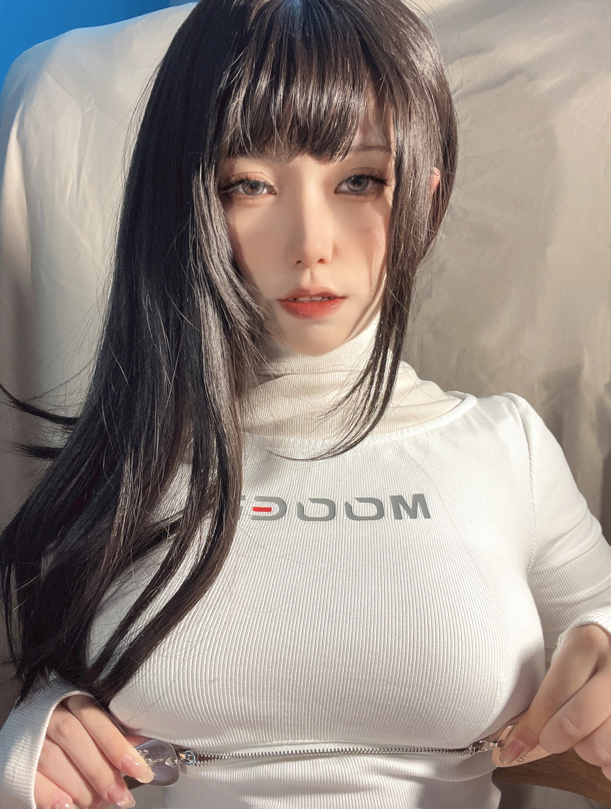xgyw.top_网络美女一北亦北吉他妹妹主题私房性感白色开胸服饰半撩秀豪乳翘臀诱惑写真33P
