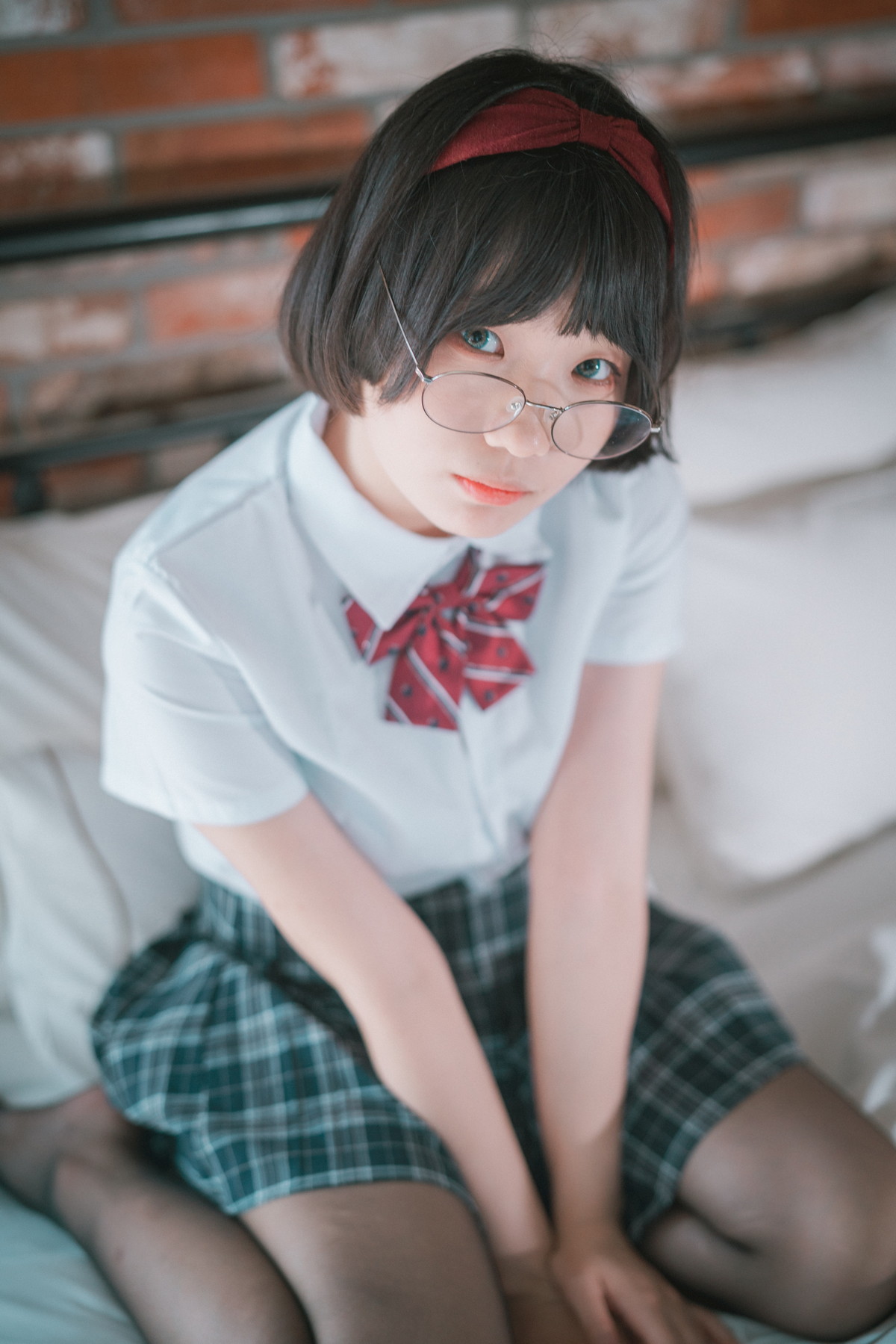 xgyw.top_[DJAWA]No.235_模特Mimmi_Model Student主题私房床上学生制服露翘臀美腿诱惑写真46P