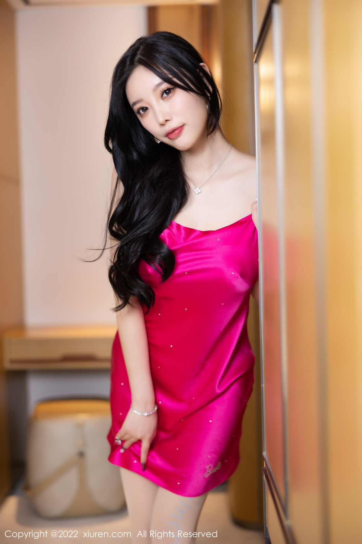 xgyw.top_XiuRen第5959期_女神杨晨晨Yome浴室脱红色短裙露无内肉丝秀惹火身材诱惑写真88P