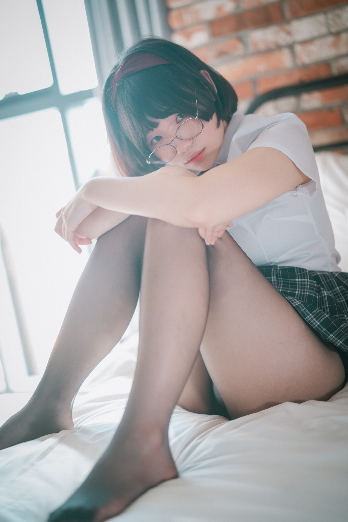 xgyw.top_[DJAWA]No.235_模特Mimmi_Model Student主题私房床上学生制服露翘臀美腿诱惑写真46P
