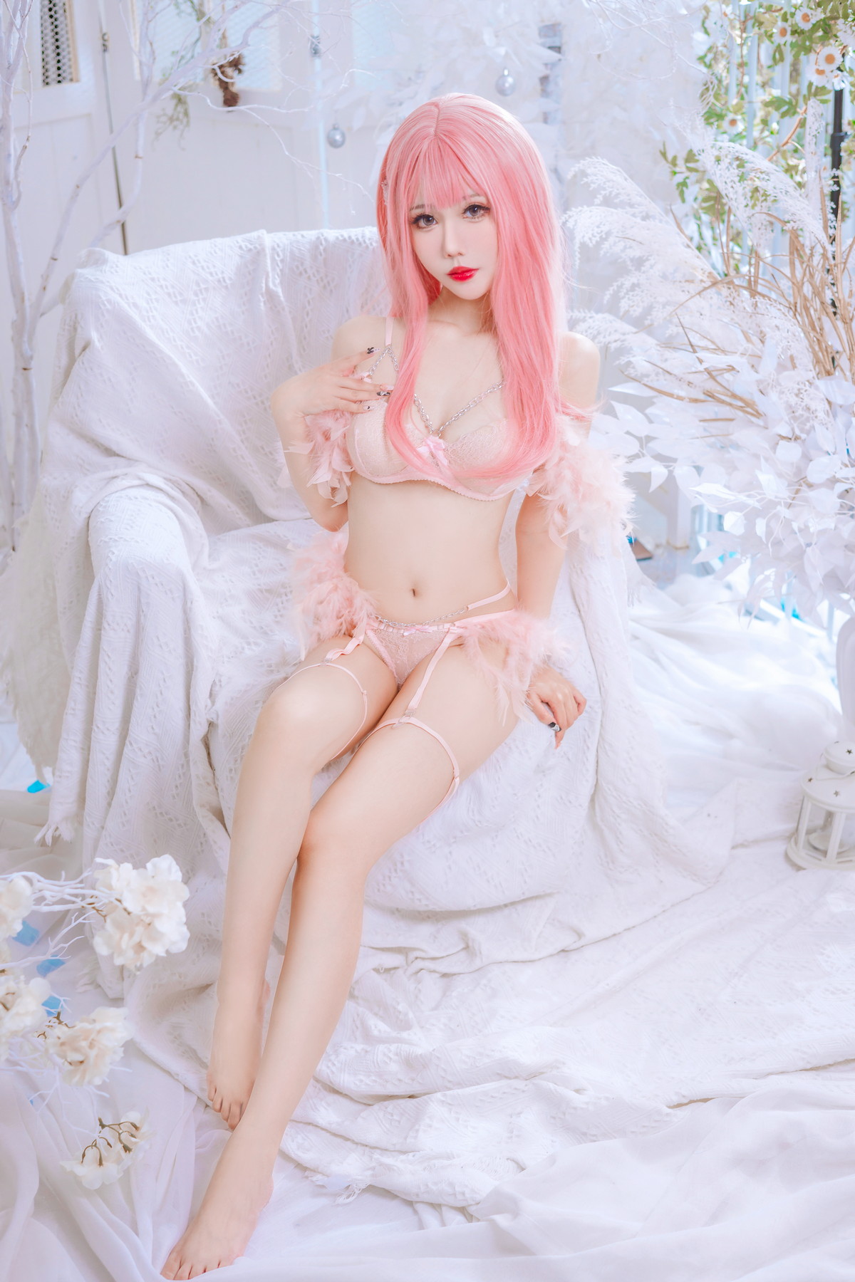 xgyw.top_Coser美女仙女月粉色内衣主题私房性感粉色情趣内衣秀白嫩肌肤完美诱惑写真50P
