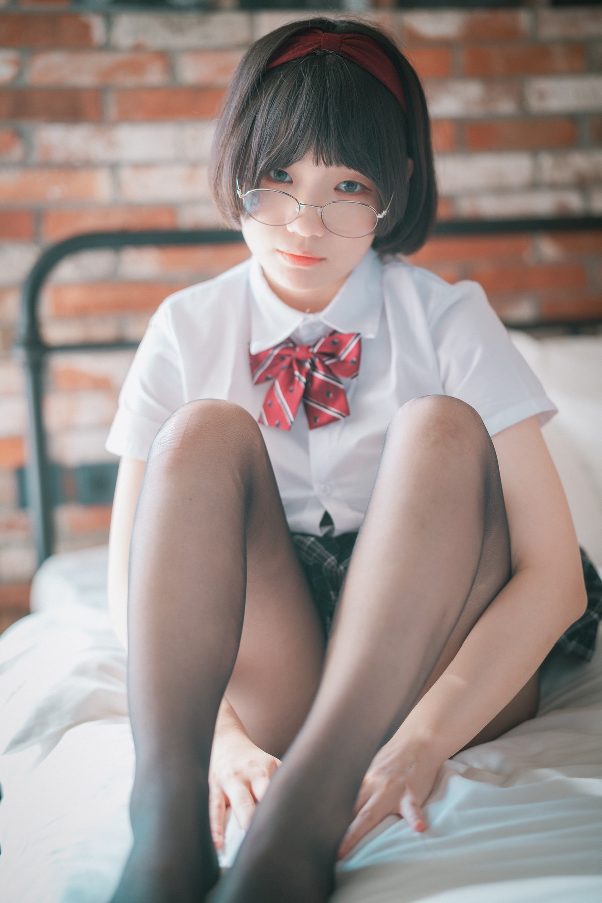xgyw.top_[DJAWA]No.235_模特Mimmi_Model Student主题私房床上学生制服露翘臀美腿诱惑写真46P
