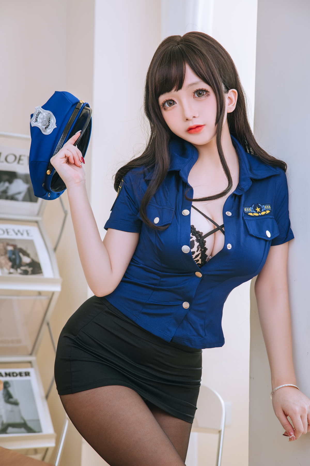 xgyw.top_Cosplay美女日奈娇豹纹女警主题蓝上衣配黑短裙半脱露豹纹内衣丰满诱惑写真109P