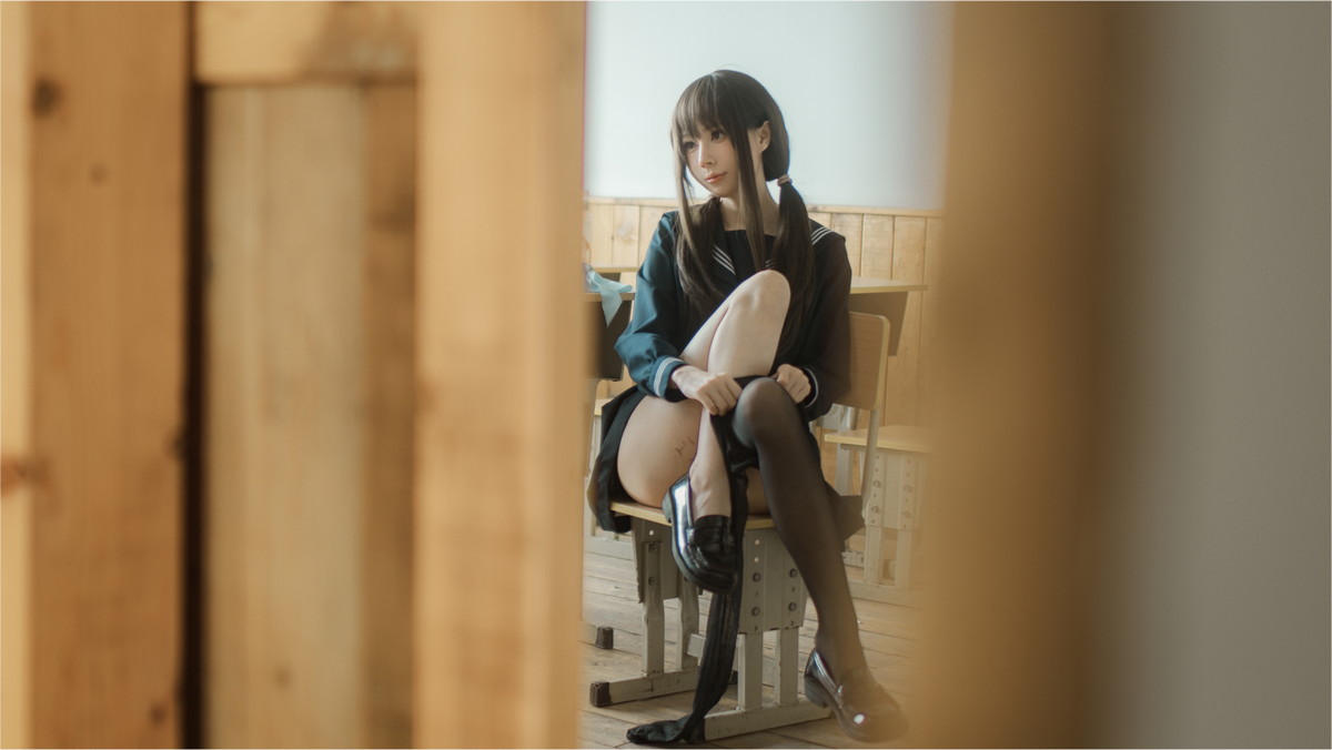 xgyw.top_网络美女西园寺南歌与班长的游戏主题教室里性感制服露黑色蕾丝内衣诱惑写真137P