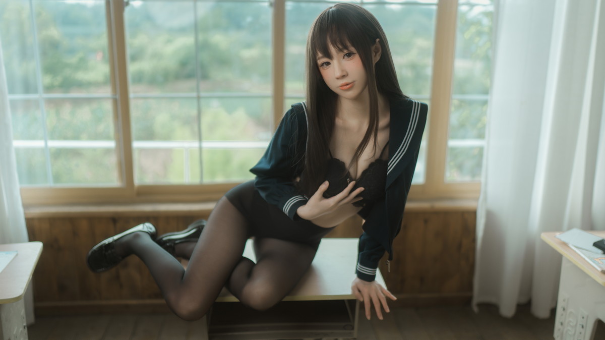 xgyw.top_网络美女西园寺南歌与班长的游戏主题教室里性感制服露黑色蕾丝内衣诱惑写真137P