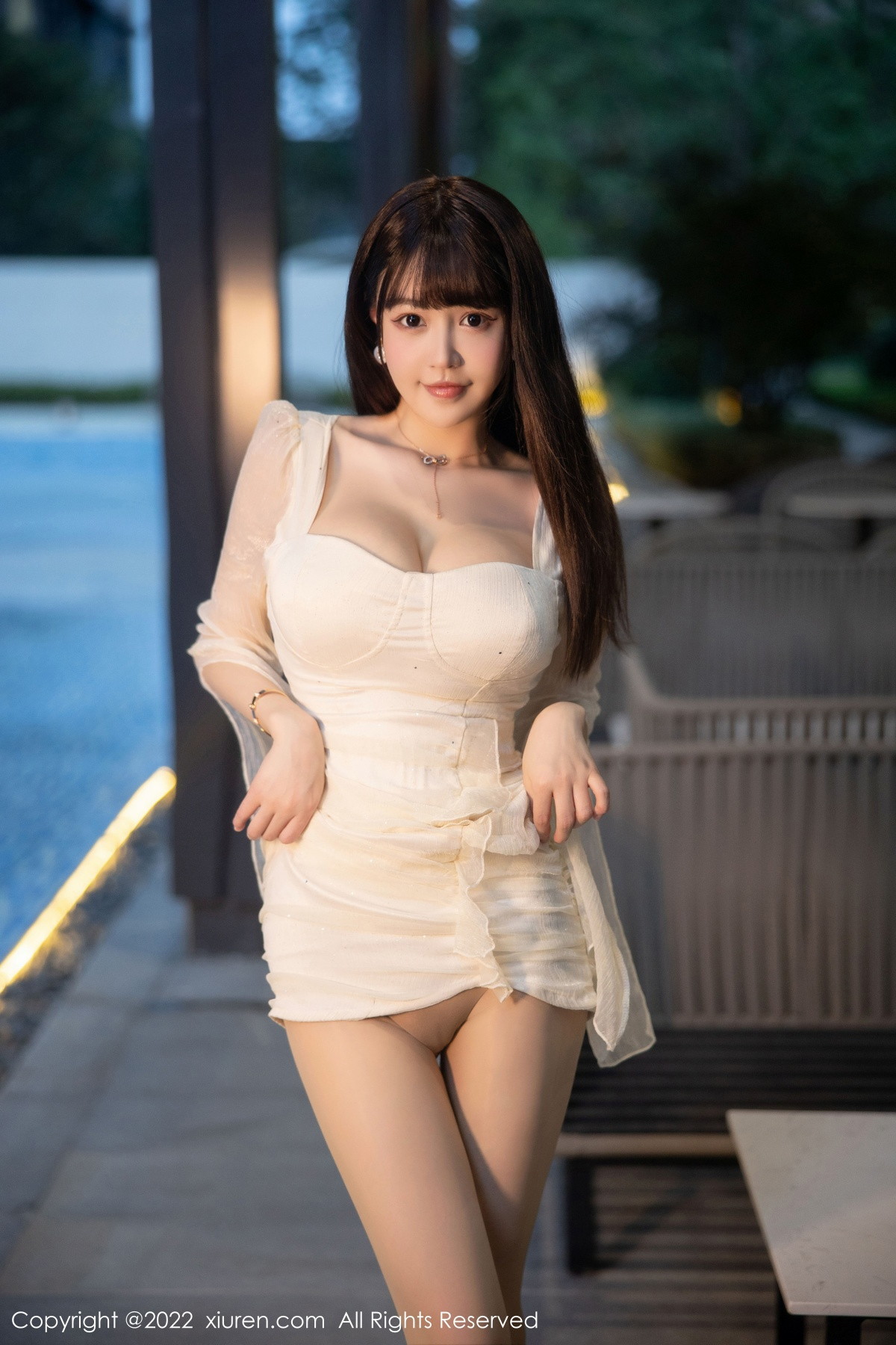 xgyw.top_XiuRen第5958期_女神朱可儿Flora性感白色礼裙配超薄无内肉丝秀丰满身材诱惑写真75P