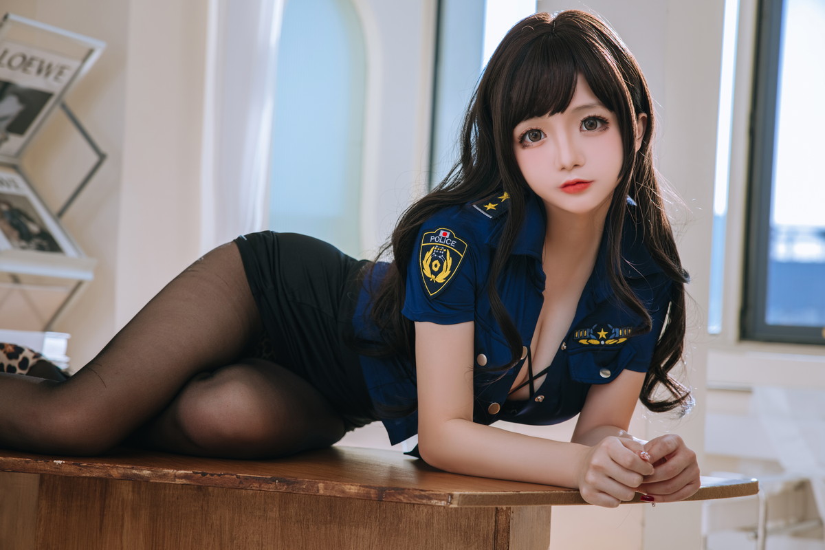 xgyw.top_Cosplay美女日奈娇豹纹女警主题蓝上衣配黑短裙半脱露豹纹内衣丰满诱惑写真109P