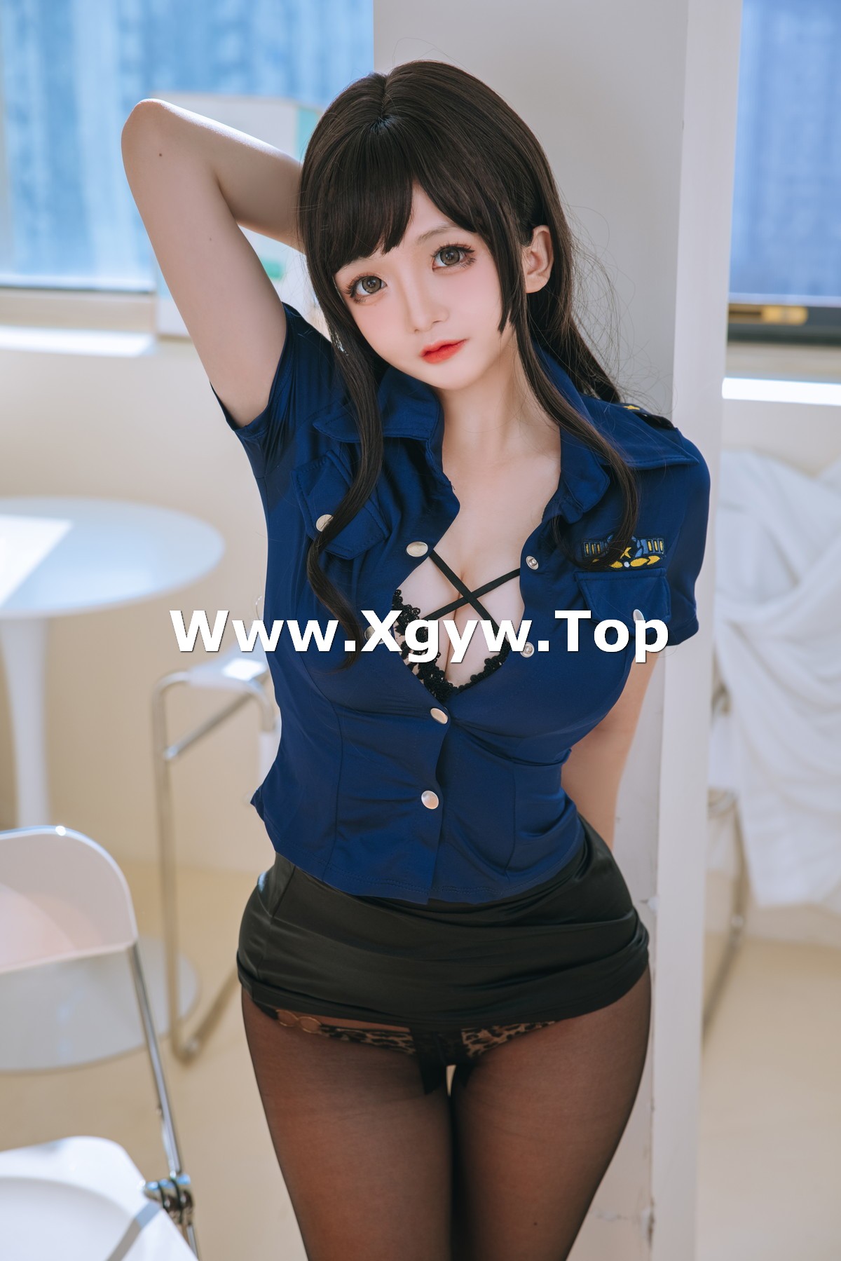 xgyw.top_Cosplay美女日奈娇豹纹女警主题蓝上衣配黑短裙半脱露豹纹内衣丰满诱惑写真109P