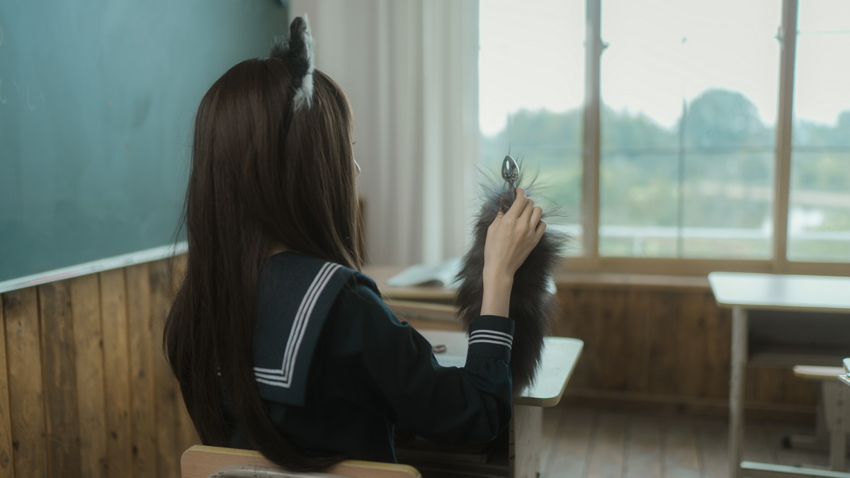 xgyw.top_网络美女西园寺南歌与班长的游戏主题教室里性感制服露黑色蕾丝内衣诱惑写真137P