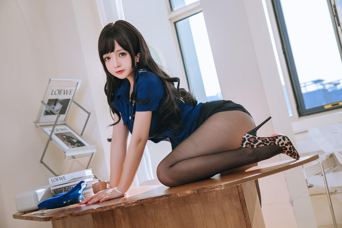 xgyw.top_Cosplay美女日奈娇豹纹女警主题蓝上衣配黑短裙半脱露豹纹内衣丰满诱惑写真109P