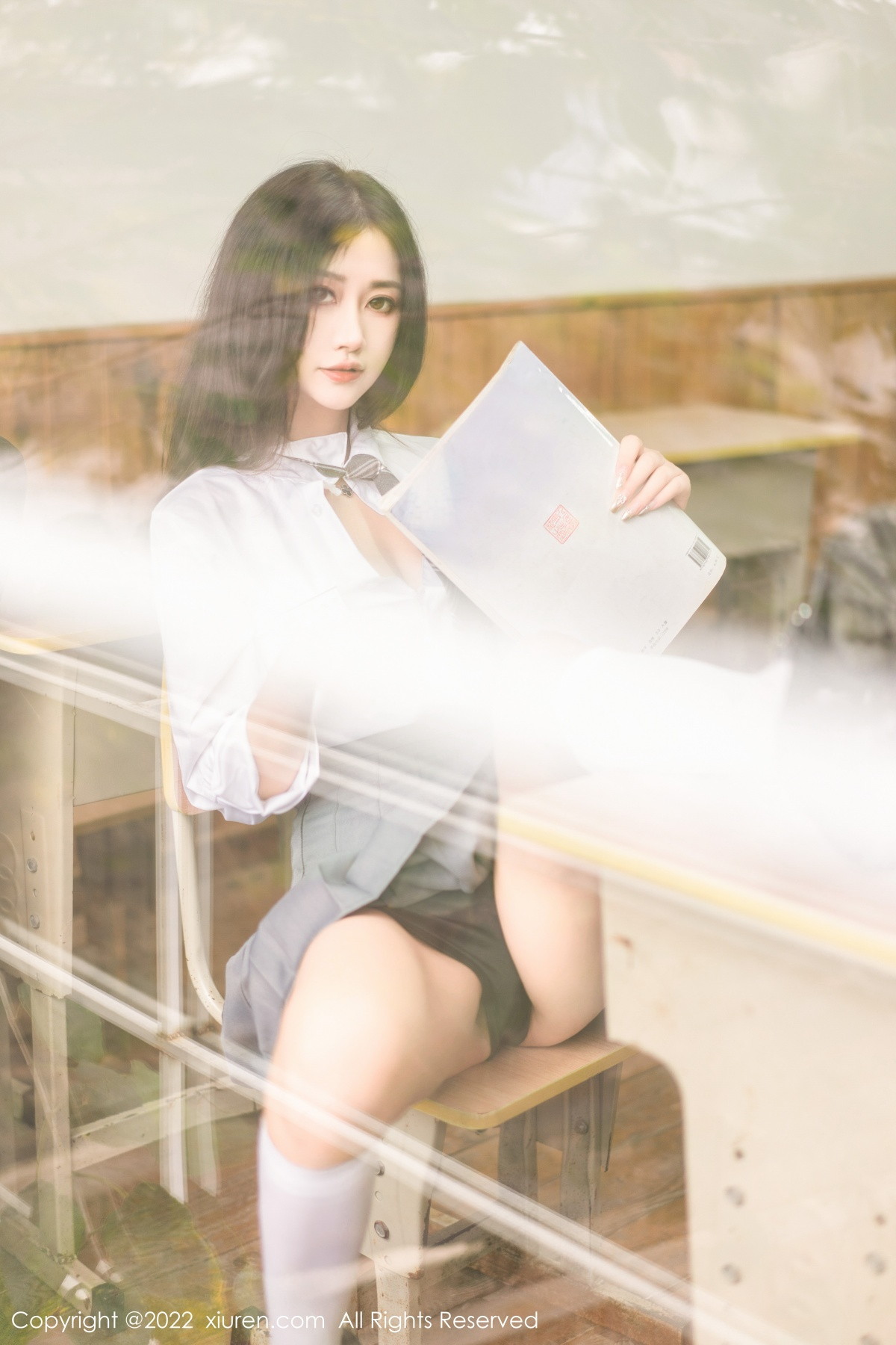 xgyw.top_XiuRen第5970期_模特Laura阿姣性感学妹短裙制服露白色内衣秀曼妙身姿迷人写真99P