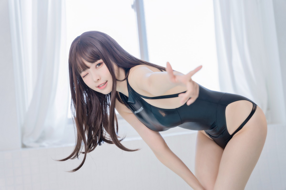 xgyw.top_Coser妹子Ely_eee竞泳水手服主题泳池黑色皮质连体泳衣秀完美身材诱惑写真73P