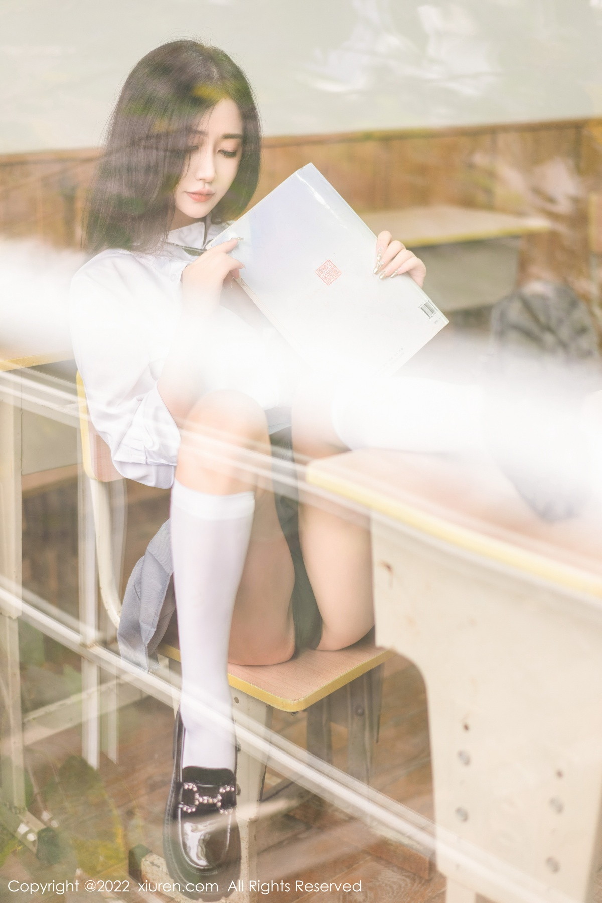 xgyw.top_XiuRen第5970期_模特Laura阿姣性感学妹短裙制服露白色内衣秀曼妙身姿迷人写真99P