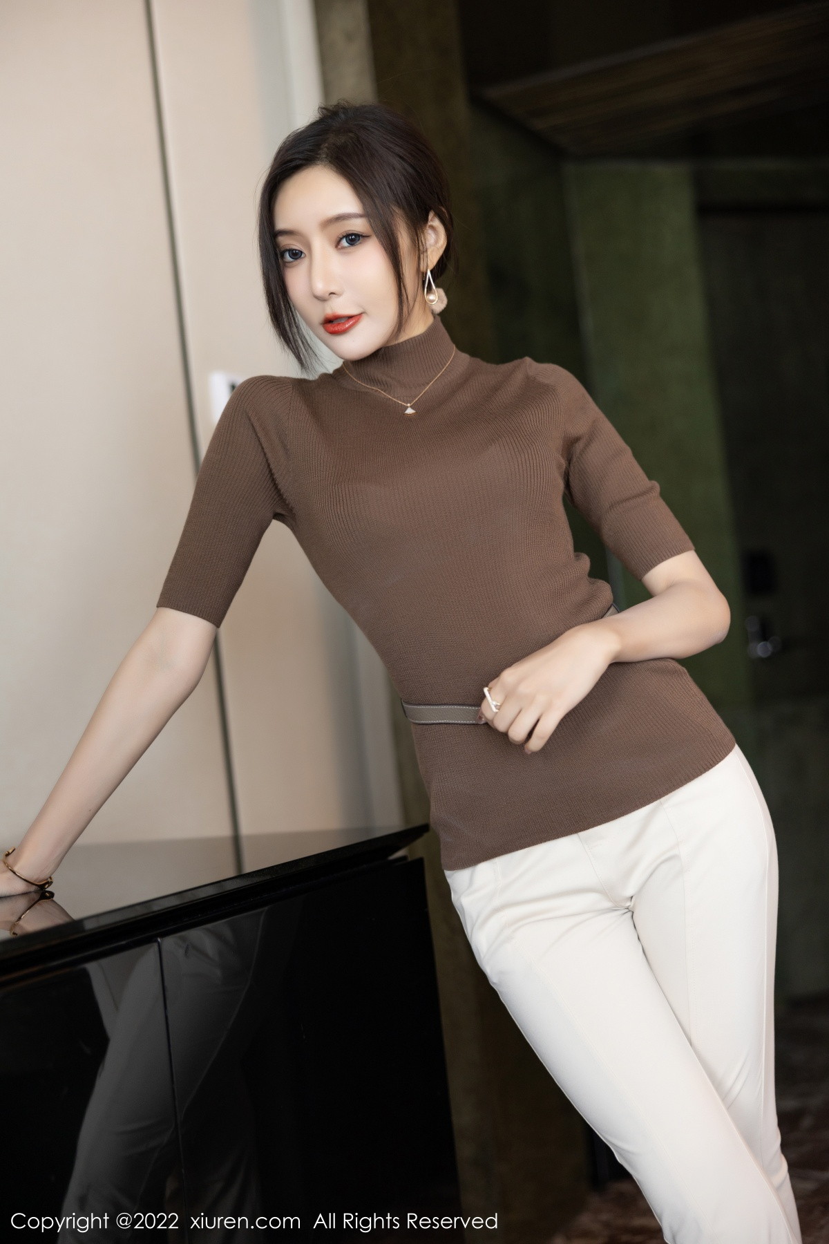 xgyw.top_XiuRen第5978期_女神王馨瑶yanni私房半脱露性感蓝色内衣配超薄无内肉丝诱惑写真81P