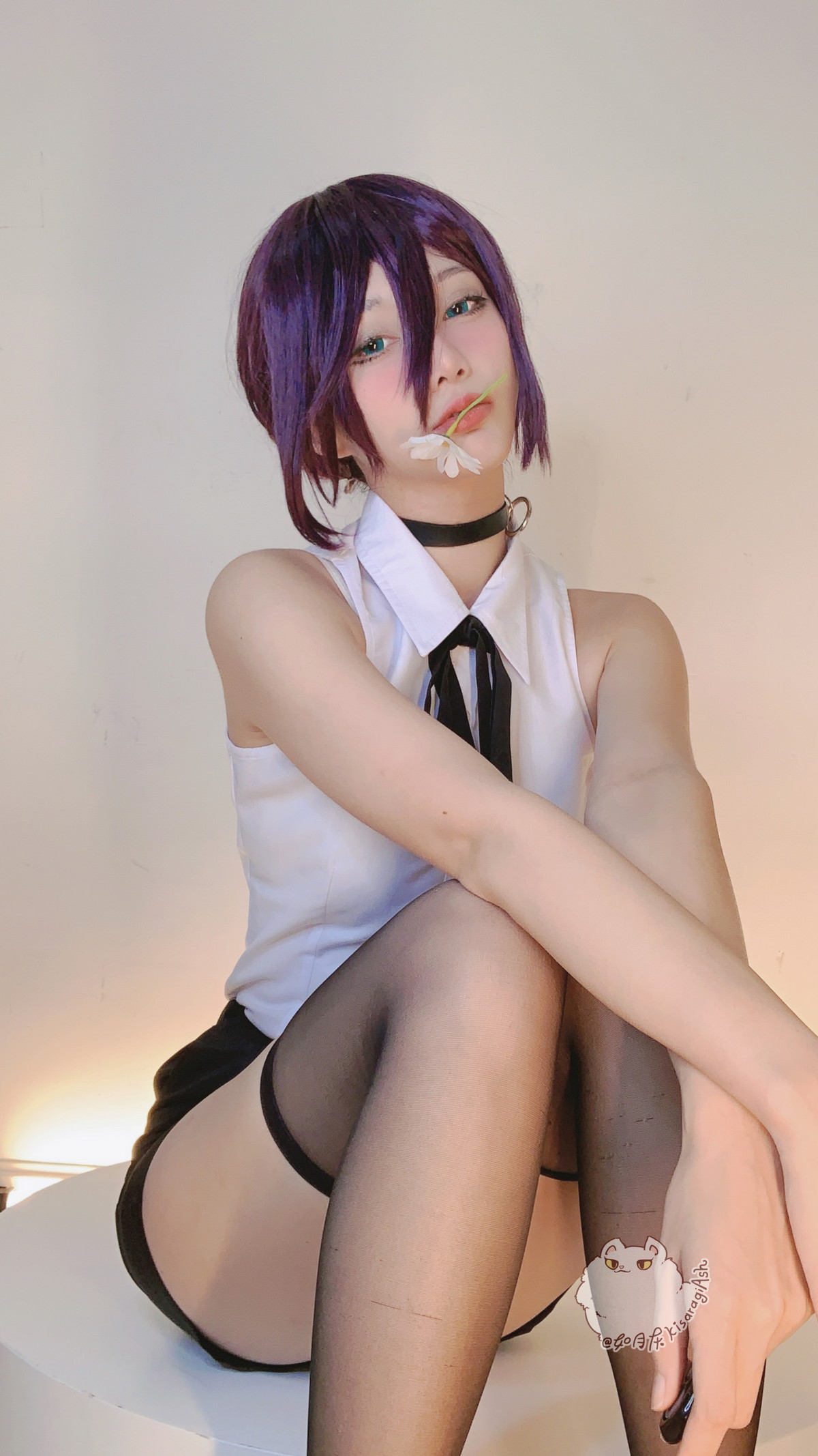 xgyw.top_网络美女Ash如月灰电锯人REZE主题性感无袖白T配黑色短裙黑丝袜迷人写真34P