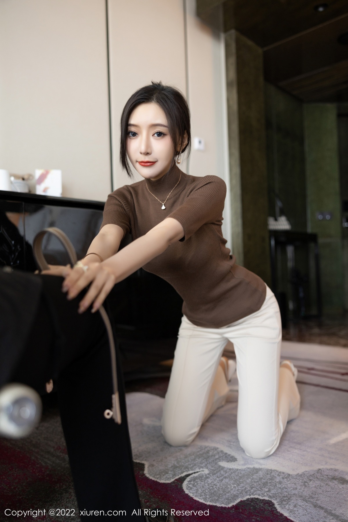 xgyw.top_XiuRen第5978期_女神王馨瑶yanni私房半脱露性感蓝色内衣配超薄无内肉丝诱惑写真81P